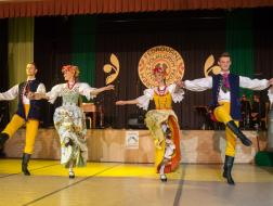 Fedrování s folklórem v Horní Suché se stalo již tradicí