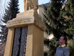 Památník padlým je opět důstojný